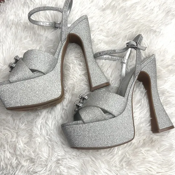 GIANNI BINI NEW DEMPSEYGLITTER RHINESTONE BOW PLATFORM DRESS SANDAL Size 6