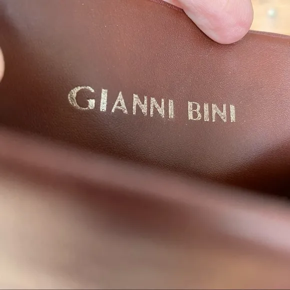 Gianni Bini NWT embroidered tall brown riding boots size 6