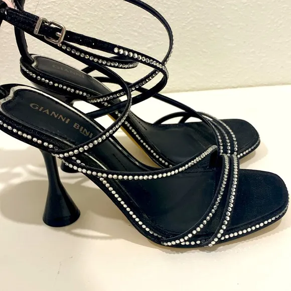 Gianni Bini Rhinestone Strappy Kitten Heel Dress Sandals |Size 6.5
