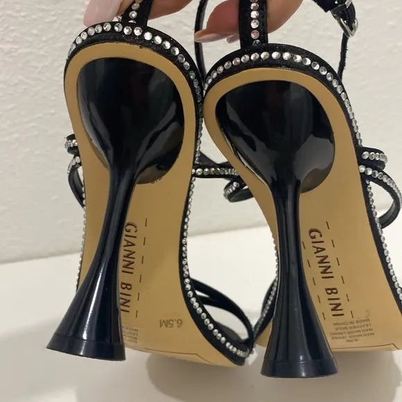 Gianni Bini Rhinestone Strappy Kitten Heel Dress Sandals |Size 6.5