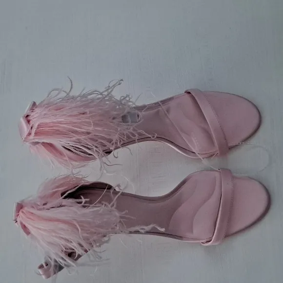 Gianni Binix Nastia Liukin Gemma Feather Stiletto Dress Sandals