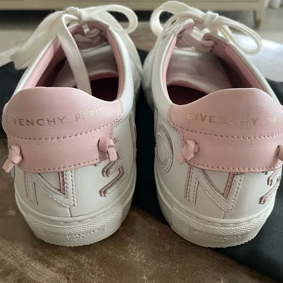 Givenchy Urban Street Logo Women's White and Pink Sneakers