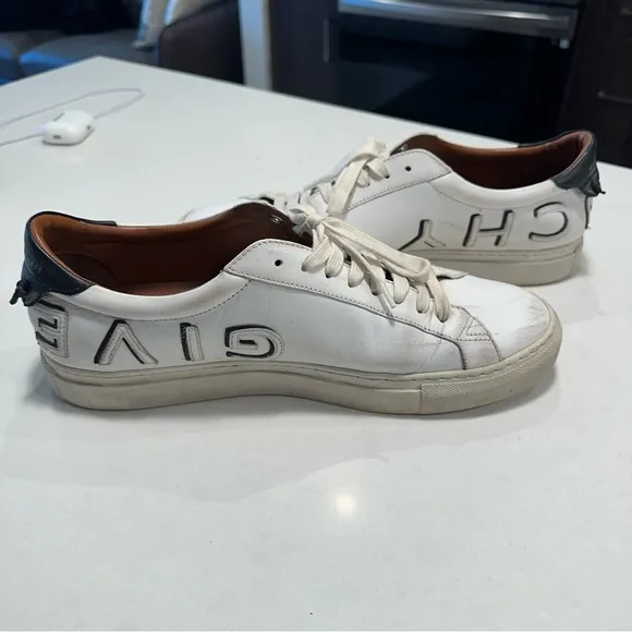Givenchy Urban Street Low Men's Sneakers - Upside Down Logo - White - Size 43