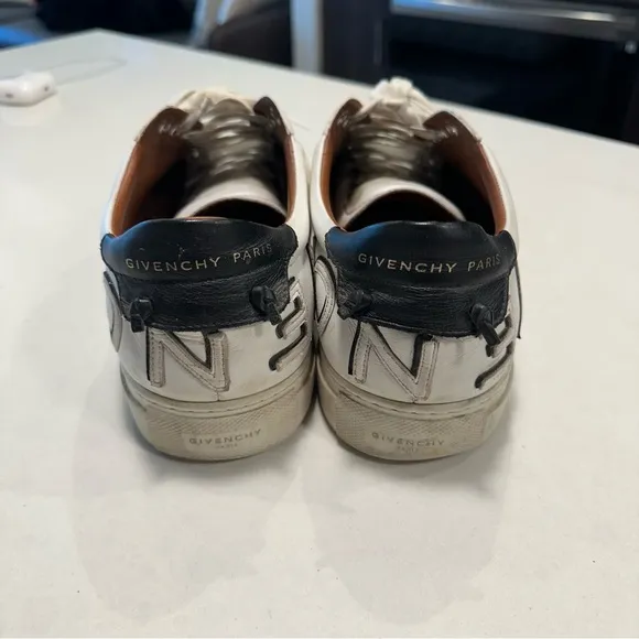 Givenchy Urban Street Low Men's Sneakers - Upside Down Logo - White - Size 43