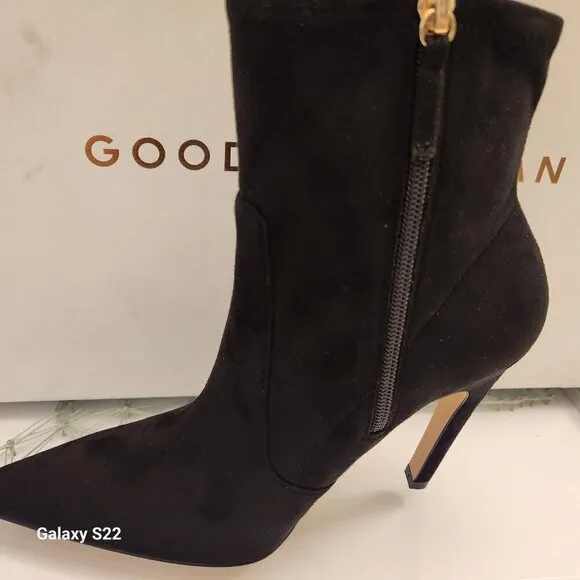 Good American Black Suede Kickstand Boots. NIB. Size 8.5