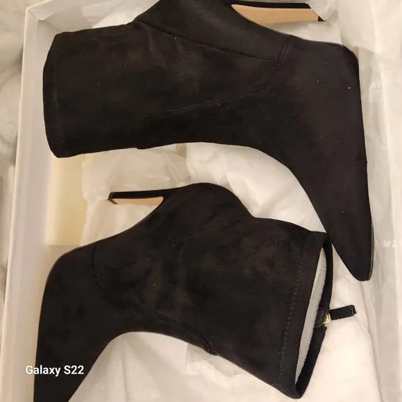 Good American Black Suede Kickstand Boots. NIB. Size 8.5