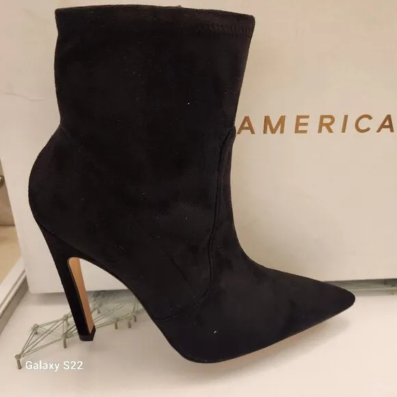 Good American Black Suede Kickstand Boots. NIB. Size 8.5
