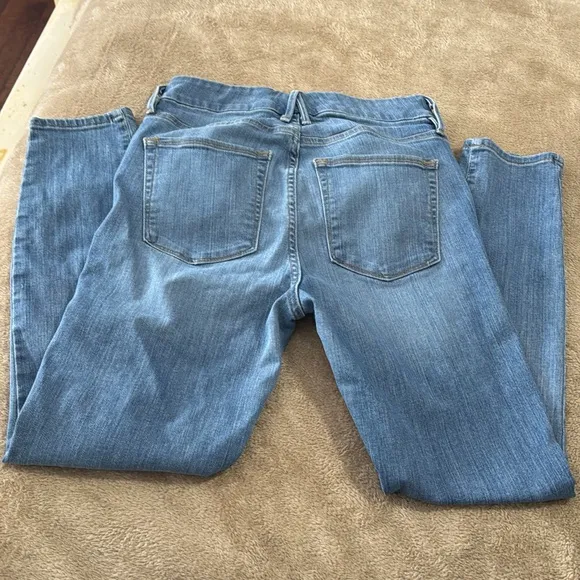 Good American Good Legs Crop Jean
