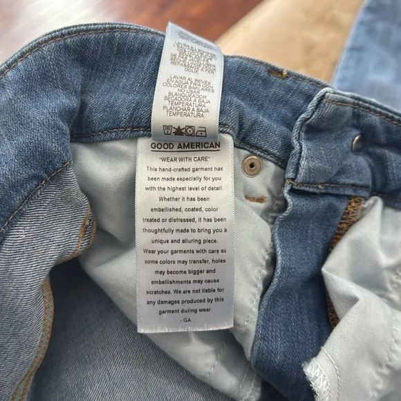 Good American Good Legs Crop Jean
