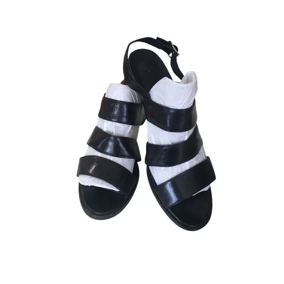 Greater L.A All Leather Black Strappy  Sandals Shoes 7.  Hand Made in USA .