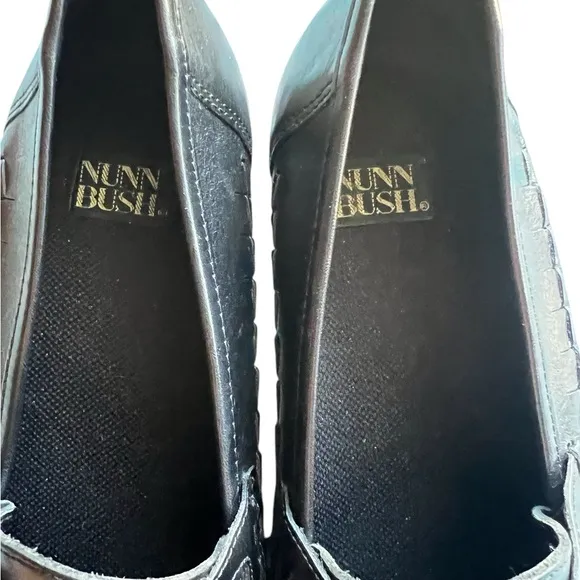 GUC~ Nunn Bush Mens Leather LoaferShoes Sz 9.0 M Black TasselWoven Pinch Toe