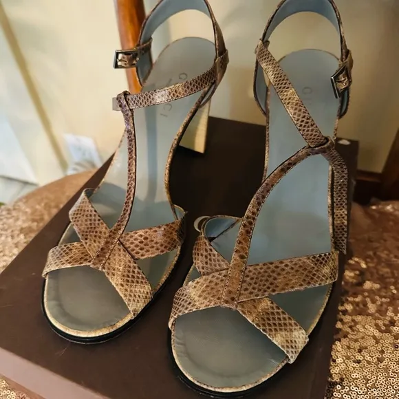 Gucci Brown Strappy Sandals