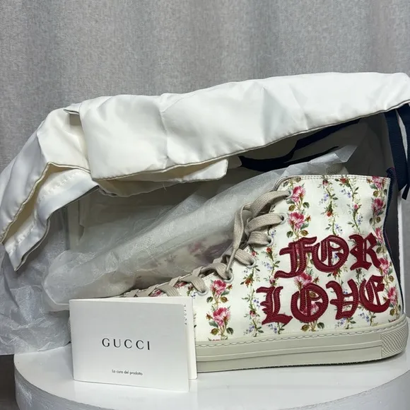 GUCCI CANVAS ROMANTIC PRINT MAJOR BLIND FOR LOVE HIGH TOP SNEAKERS **NIB…