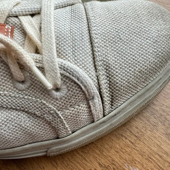 Gucci canvas sneakers