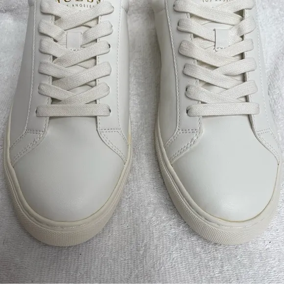 GUESS Men's White Barette Low-Top Lace Up Sneakers Size 8 Casual Streetwear