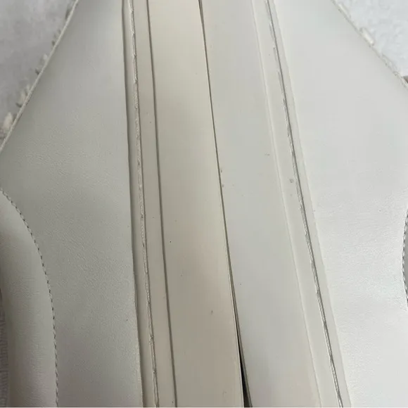 GUESS Men's White Barette Low-Top Lace Up Sneakers Size 8 Casual Streetwear