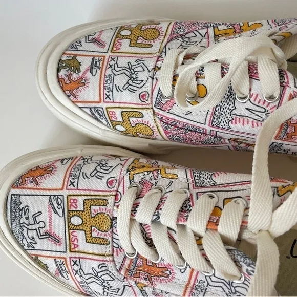 H&amp;M Men’s Keith Haring Limited Edition Pattern White Canvas Sneakers Graphic 8.5