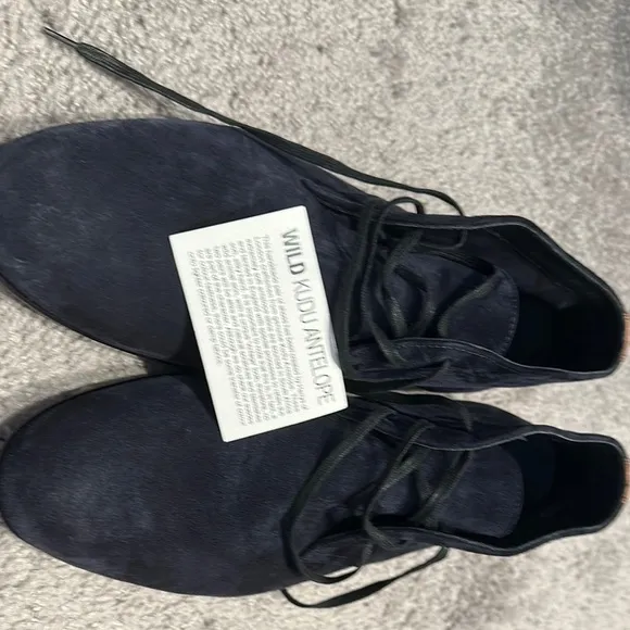 Harry's of London Blue Suede Chukka Boots