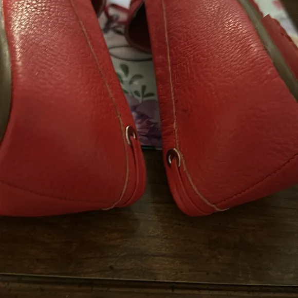ISAAC MIZRAHI LIVE red Slip-On Loafers SZ 8.5