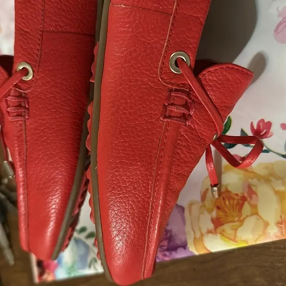ISAAC MIZRAHI LIVE red Slip-On Loafers SZ 8.5