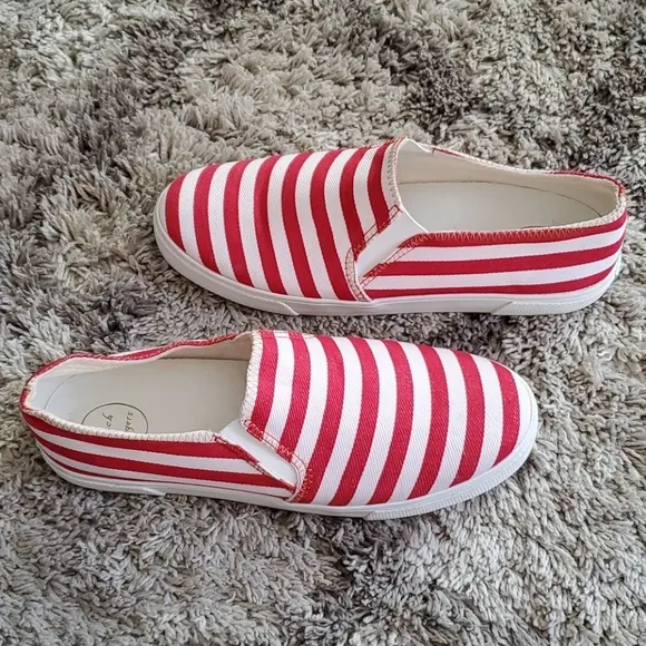 Jack Rogers Jane Slip On Stripe Sneakers Size 9.5