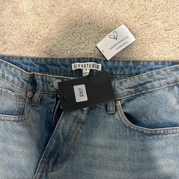 Jean skirt- never been worn- still has tag!!