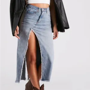 Jean skirt- never been worn- still has tag!!