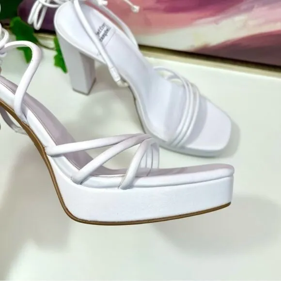 Jeffrey Campbell Presecco Sandal in White Size 9.5