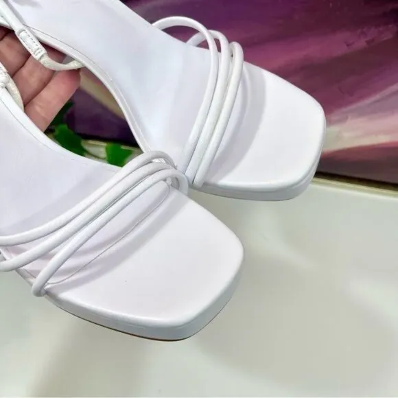 Jeffrey Campbell Presecco Sandal in White Size 9.5