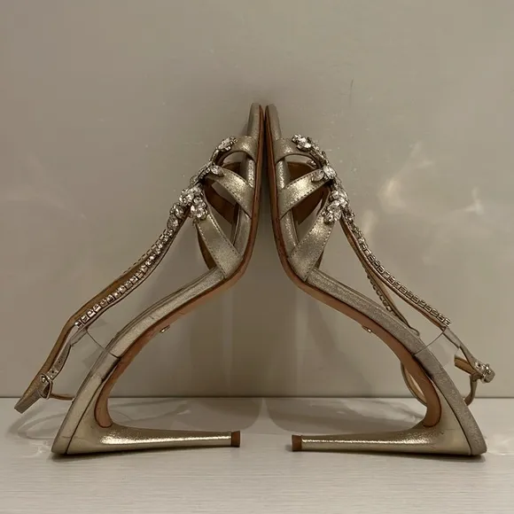 Jewel Badgley Mischka Jacqueline Crystal Embellished Sandal | PLATINO | 9 | EUC