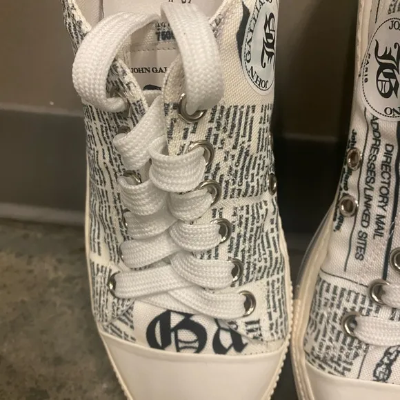 John Galliano ( newspaper print ) white low sneakers | Size 10