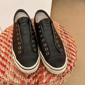 John Varvatos Black Leather Laceless Slip-Ons