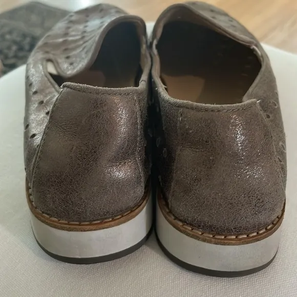 Johnston &amp; Murphy Metallic Perforated Flex Slip On Loafers From India