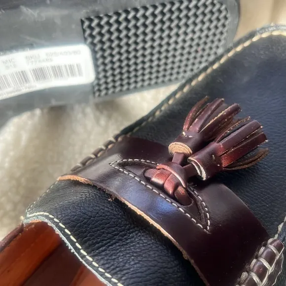 Johnston &amp; Murphy Sz 9.5 Locklin Oiled full Grain Leather Tassels Loafers NWT
