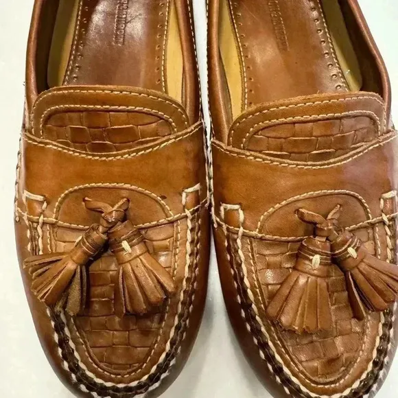 Johnston and Murphy men’s leather loafers weave front with tassels size 11.5