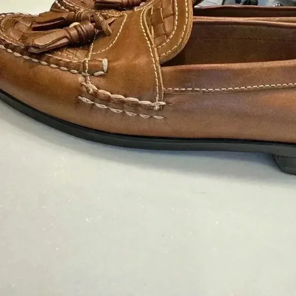 Johnston and Murphy men’s leather loafers weave front with tassels size 11.5