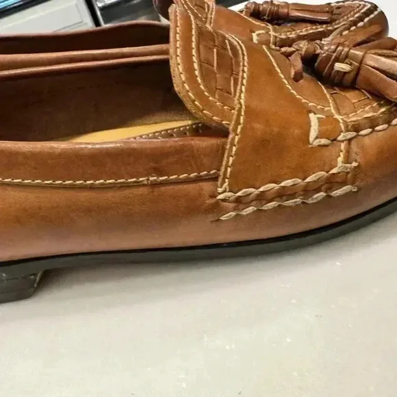 Johnston and Murphy men’s leather loafers weave front with tassels size 11.5