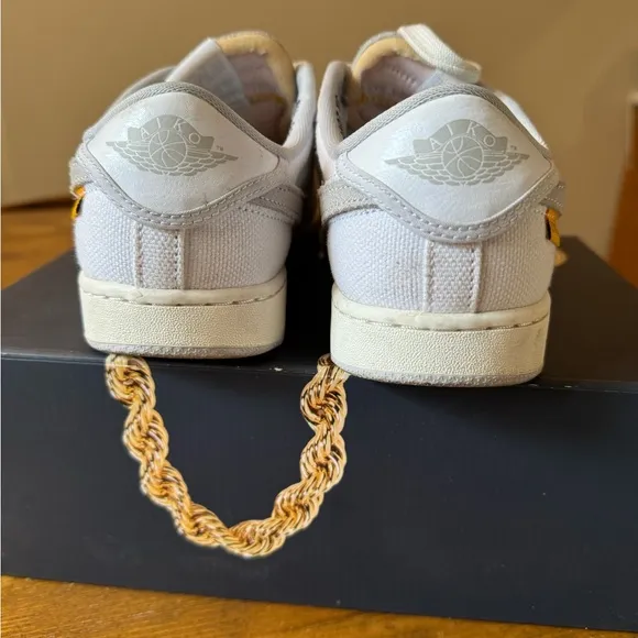 Jordan Women's Sneakers in White and Yellow