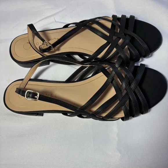 Journee Collection Women's Black Cassandra Strappy Sandals Size 11