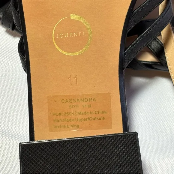 Journee Collection Women's Black Cassandra Strappy Sandals Size 11