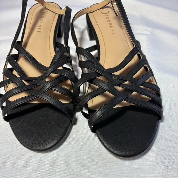 Journee Collection Women's Black Cassandra Strappy Sandals Size 11