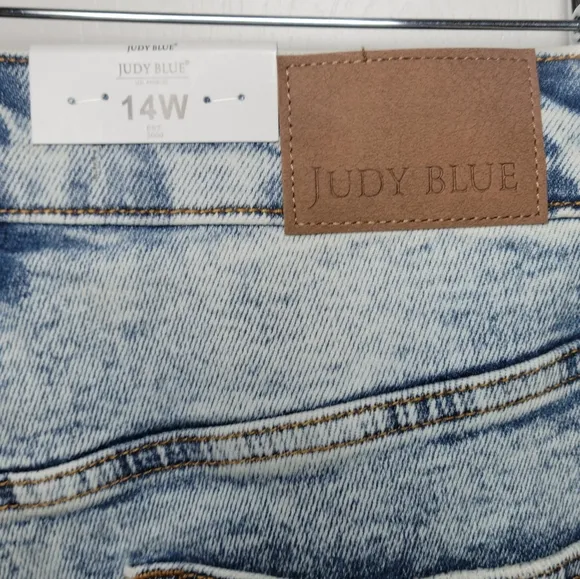 Judy Blue High Waist Raw Hem Wide Leg Jeans – Size 14W, NWT