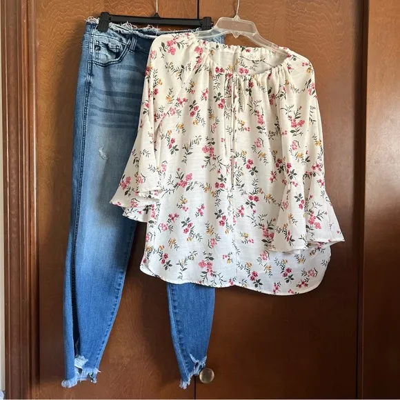 KanCan NWOT Distressed Waist and Hem Jeans Sz 13 Waist 30