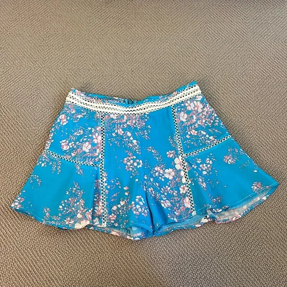 Karina Grimaldi skort