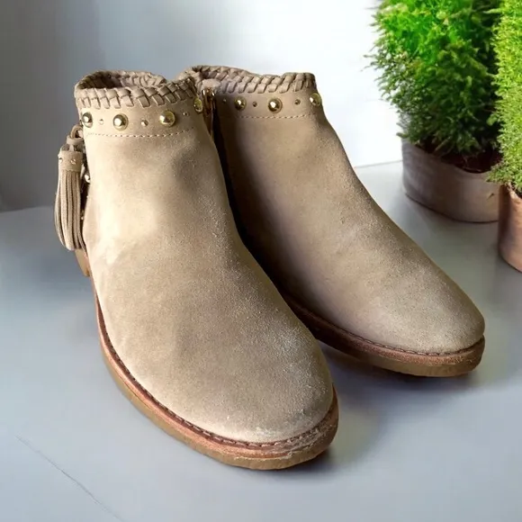 Kate Spade ♠️ New York Bowie Desert Suede Bootie Studded Tasseled Size 6.5