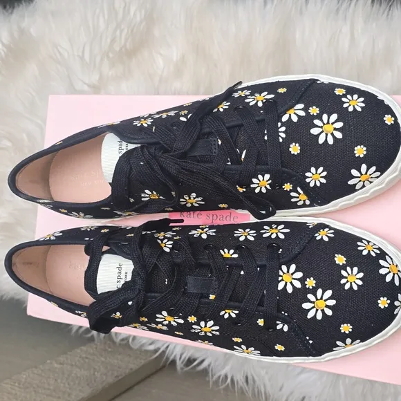 Kate Spade Vale floral daisy sneakers  linen daisy dot NEW 10