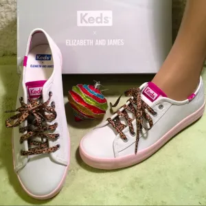 KEDS “ELIZABETH &amp; JAMES” WHITE CANVAS SNEAKERS