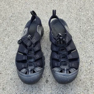 Keen Black Outdoor Sandals Men Size 9