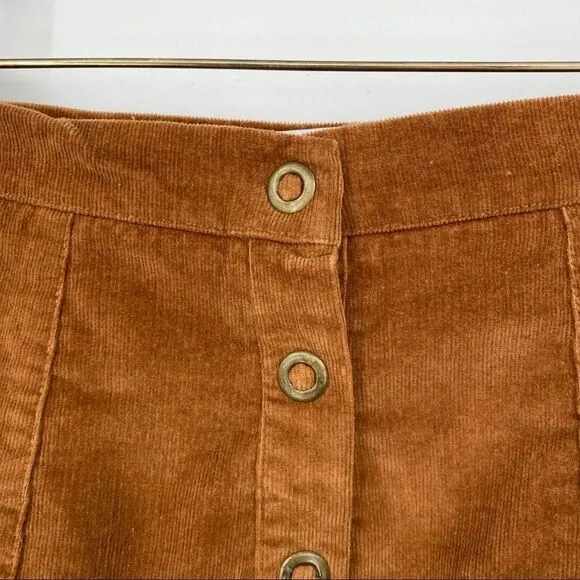 Kendall &amp; Kylie brown tan corduroy skirt size XS. Y2 1990 1980 vibe style trend