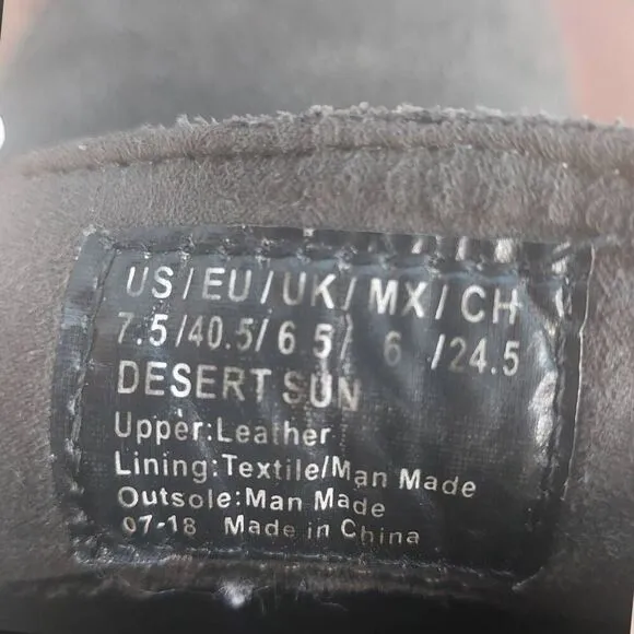 Kenneth Cole Reaction Desert Sun Gray Suede Chukka Boots size 7.5